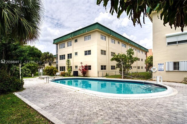 Building Photo - 1450 Atlantic Shores Blvd