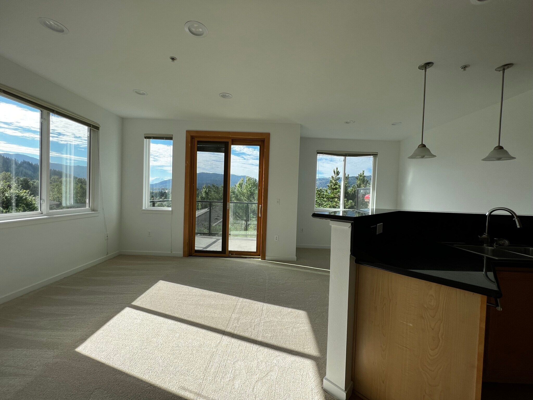 Building Photo - 21269 SE 42nd Pl