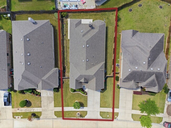 Building Photo - 22515 Bassett Hollow Ln