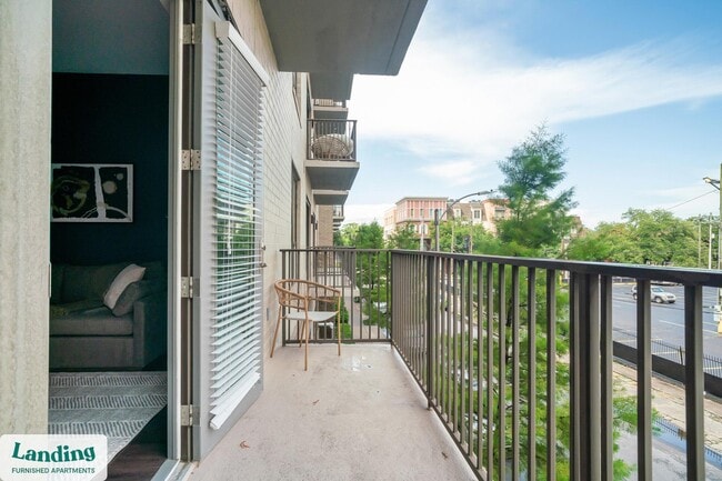 Building Photo - 1535 Canal St