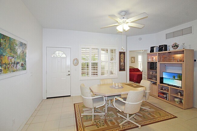 Building Photo - 8103 L Pavia Blvd