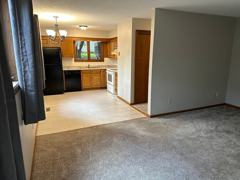 Building Photo - 414 Nicollet Ave