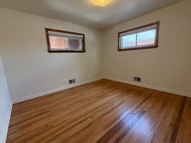 Building Photo - ~Available Now~ Beautiful 3-Bedroom Home in Northglenn – All Utilities Included!