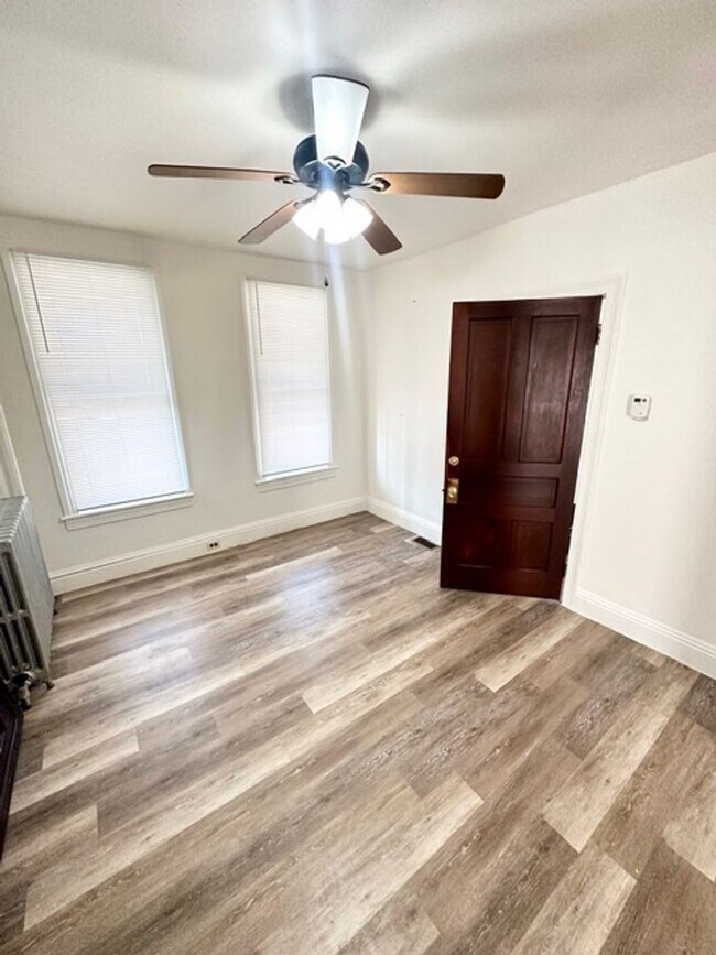 Building Photo - 1424 W Philadelphia St