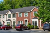 Building Photo - 814 Rockcreek Rd
