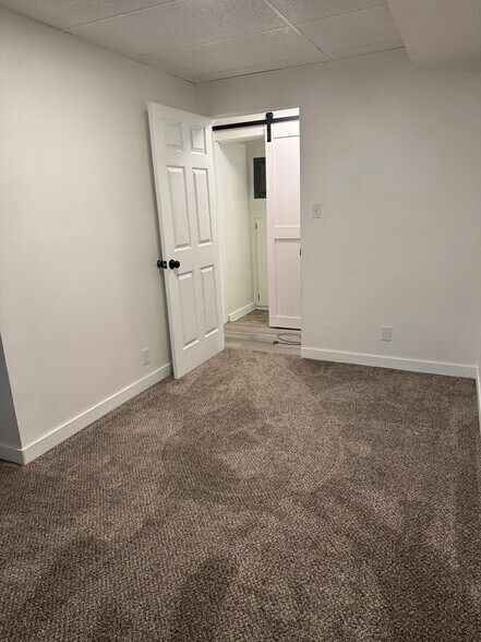 Building Photo - 516 8th St S