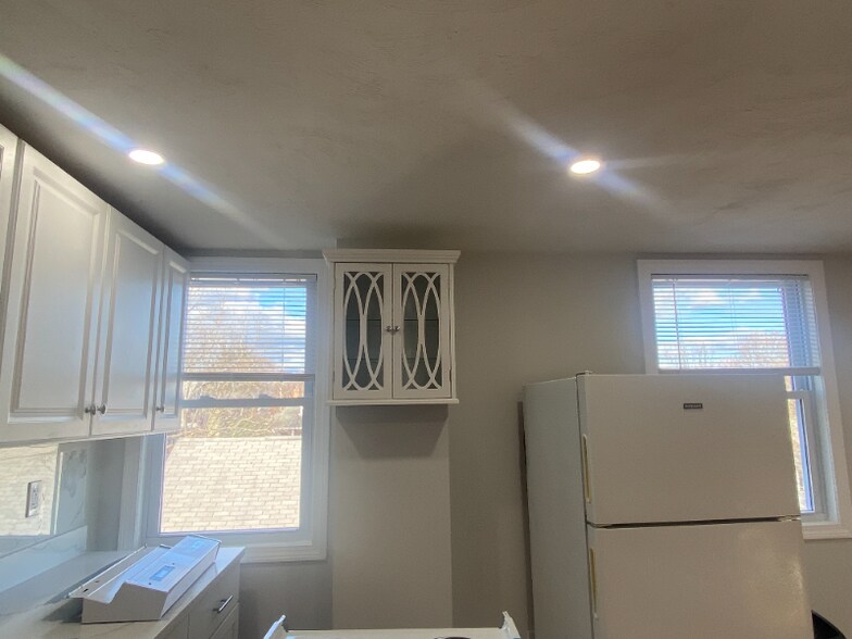 Building Photo - 46-48-48 Moulton Rd