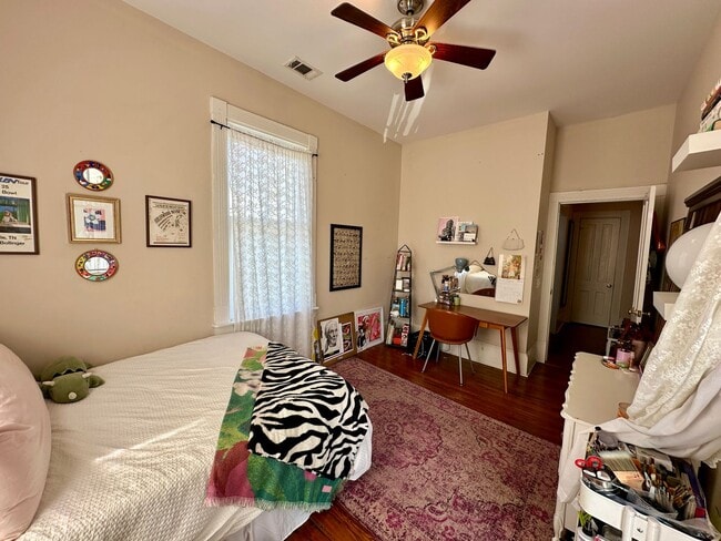 Building Photo - 3 BED | 2.5 BATH | WRAP AROUND PORCHES | MIDTOWN