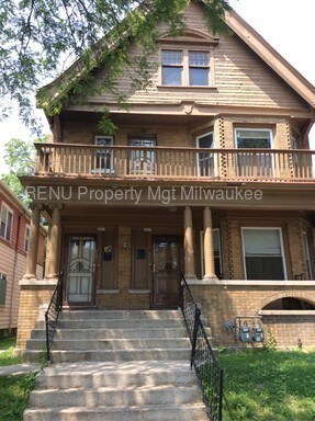 Primary Photo - Beautiful Upper Duplex
