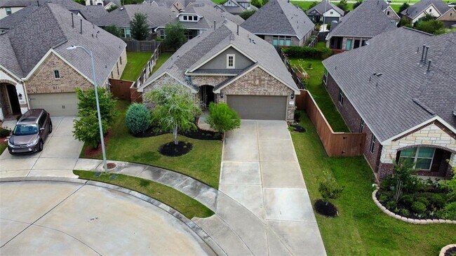 Building Photo - 13018 Hydeland Dr