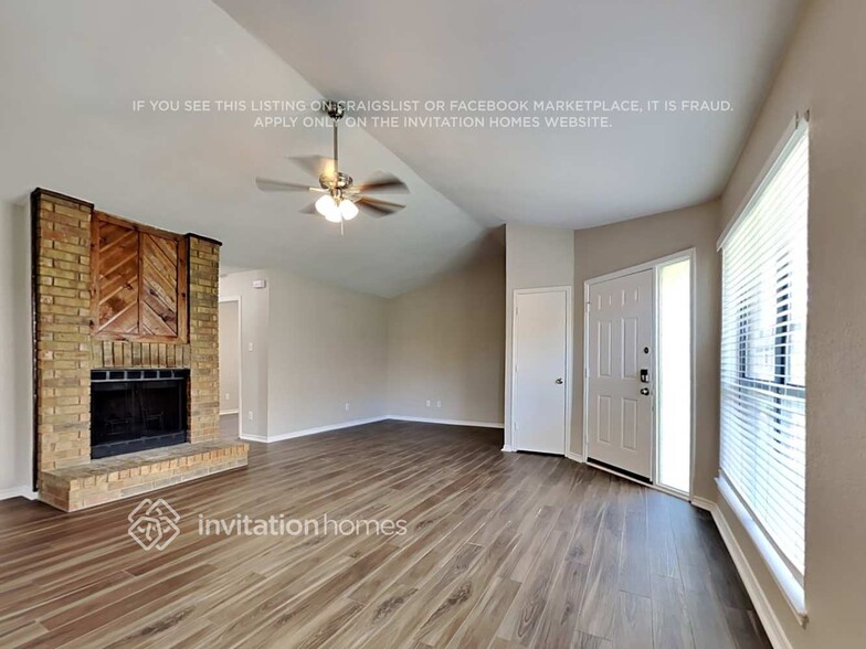 Building Photo - 1118 Sandalwood Ln