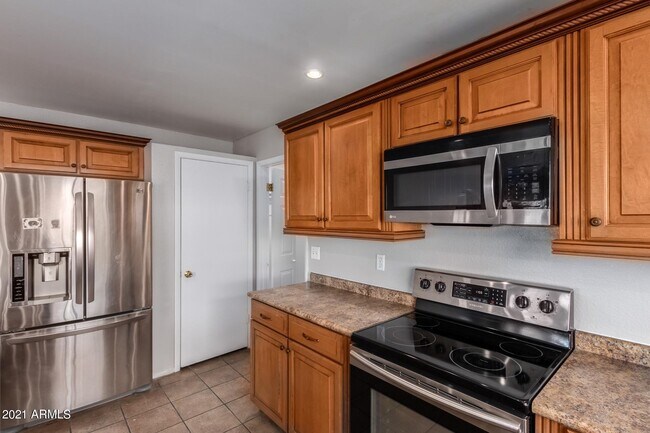 Building Photo - 5138 W Desert Cove Ave