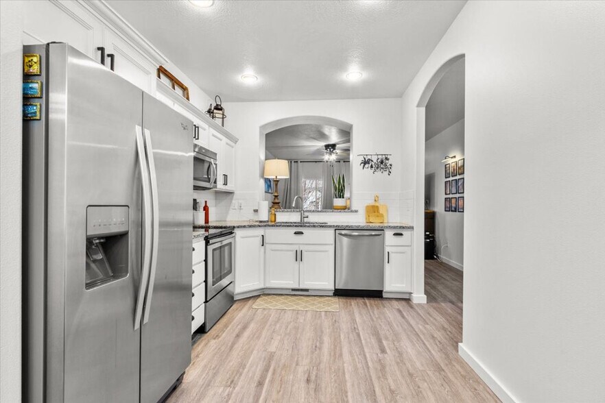 Building Photo - 3962 N McKinley Pk Ave