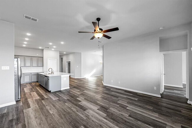 Building Photo - 4946 Hitchings Ct