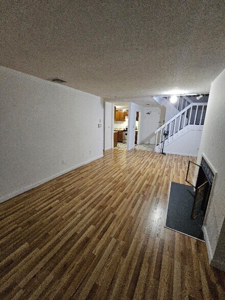 Building Photo - 136 Kane St