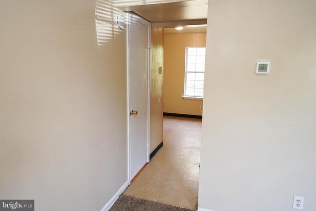 Building Photo - 1421 Emerson Ave