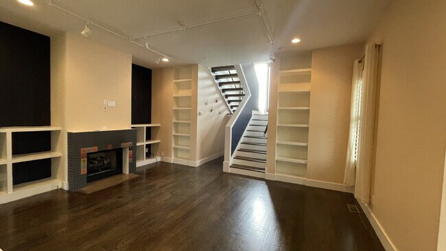 Building Photo - Luxury 12 South Brownstone with Courtyard | Rooftop Deck with Fireplace & Scenic Views | 2-Car Ga...