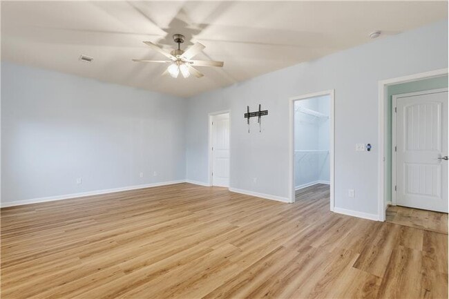 Building Photo - 13 Concordia Dr