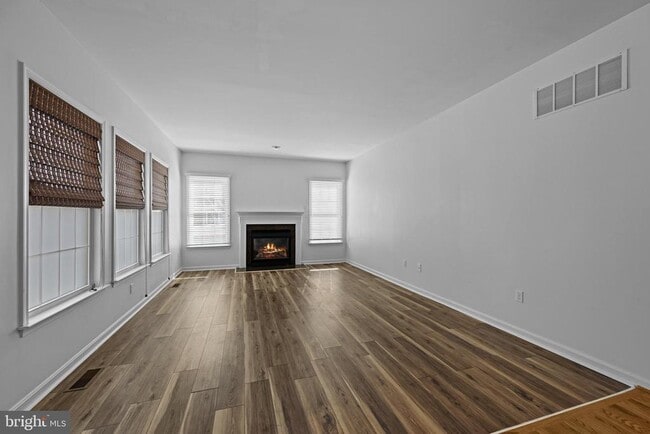 Building Photo - 4018 Tiber Falls Dr