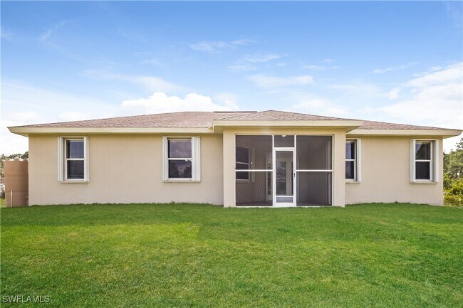 Building Photo - 906 Cortez Ave