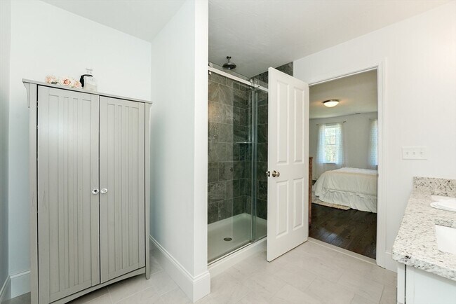 Building Photo - 18 Cleary Cir