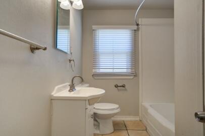 Building Photo - 2216 32nd St