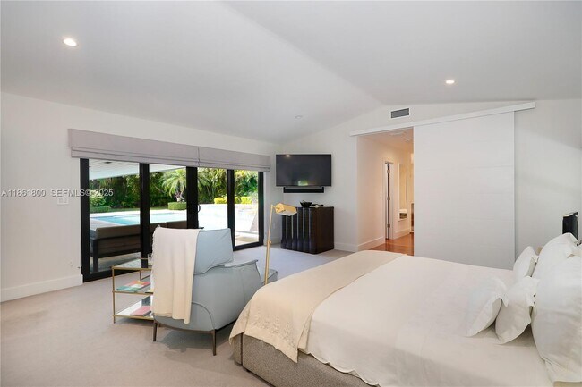 Building Photo - 7322 Vistalmar St