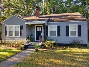 Building Photo - 2105