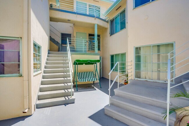 Building Photo - 600 Kelton Ave