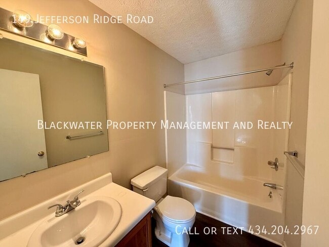 Building Photo - 149 Jefferson Ridge Rd