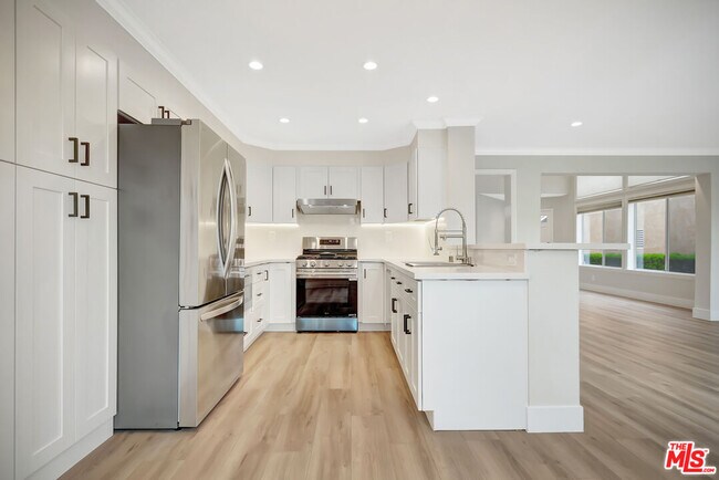 Building Photo - 4016 Cam Plano