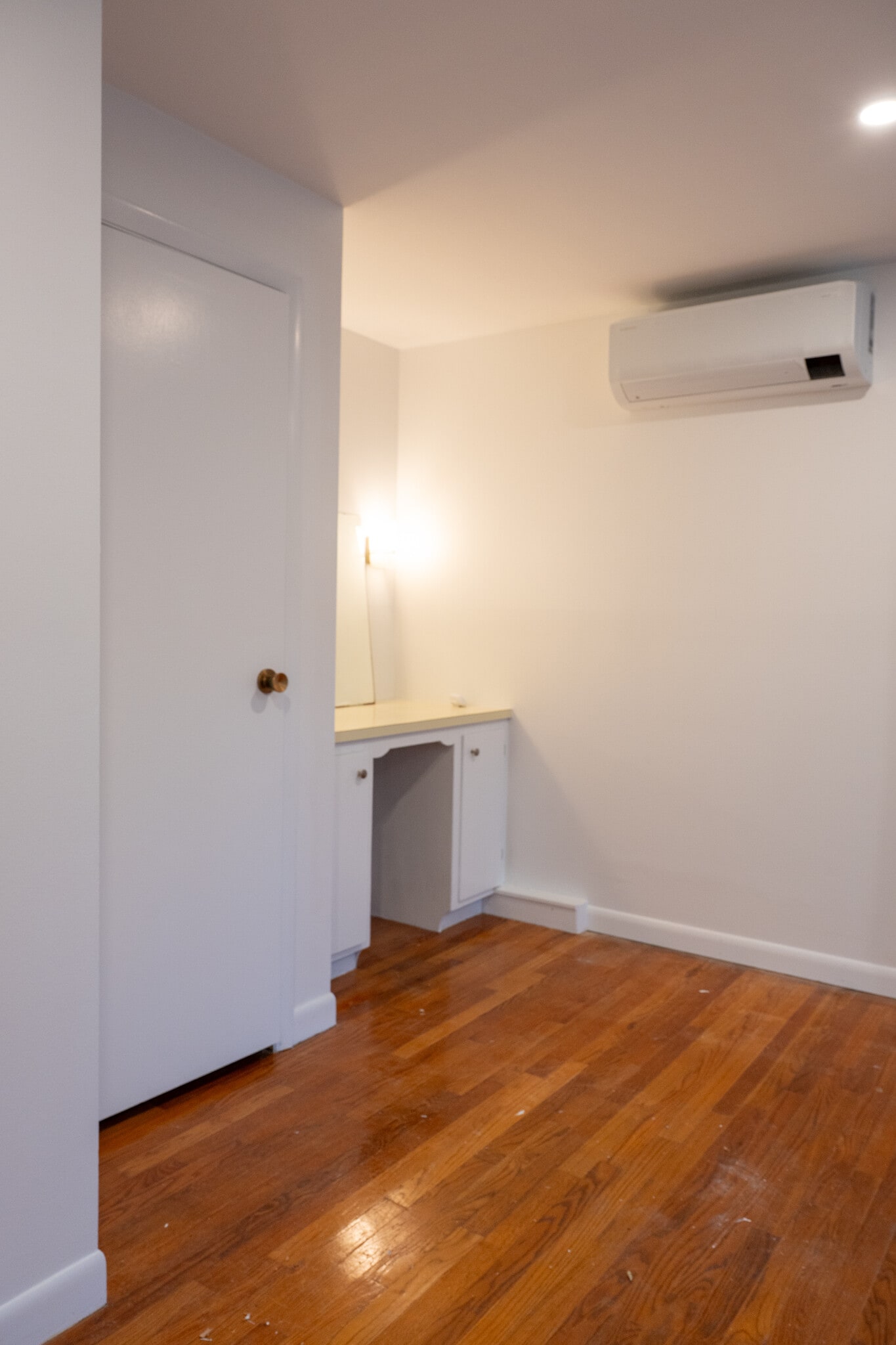 Building Photo - 6 Eastfield Rd