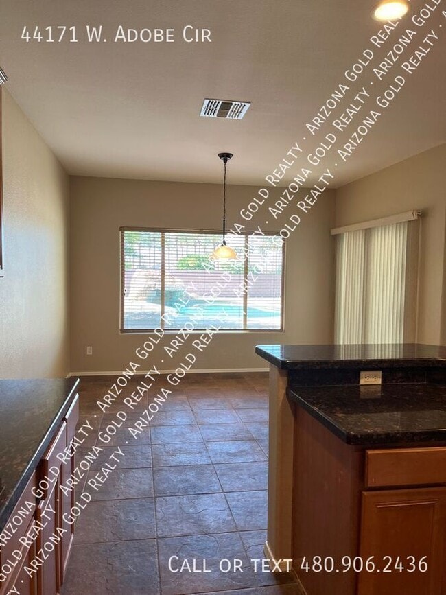 Building Photo - 44171 Adobe Cir