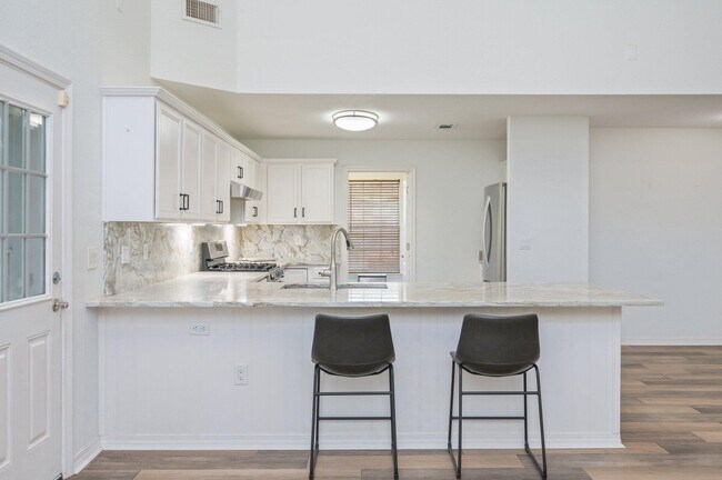 Building Photo - 265 Chipola Cove