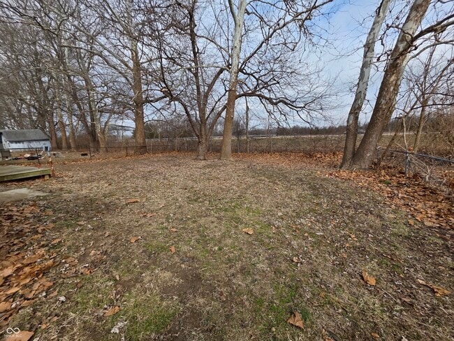 Building Photo - 10166 Southeastern Ave