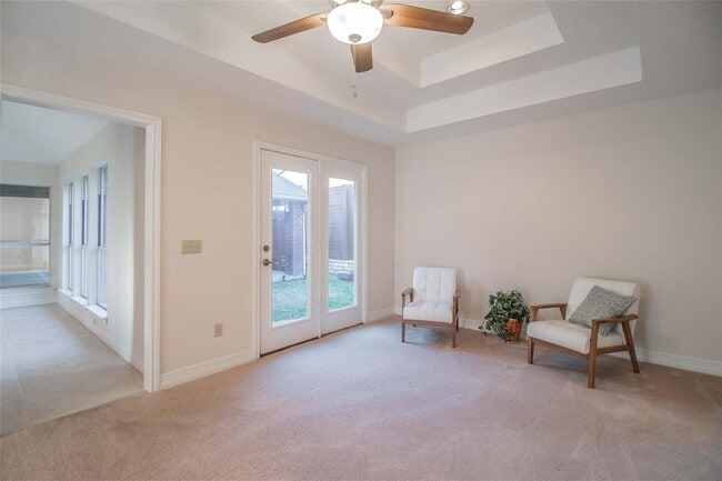 Building Photo - White Rock Highlands  4 bedrooms, 2.5 baths