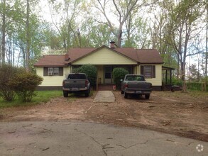 Building Photo - 3 bedroom, 1 Bathroom Home in Clemson, SC