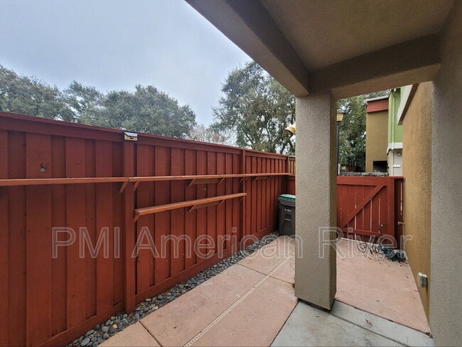 Building Photo - 828 Cadmium Ct