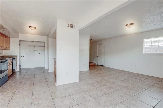 Building Photo - 44 Carriage Ln