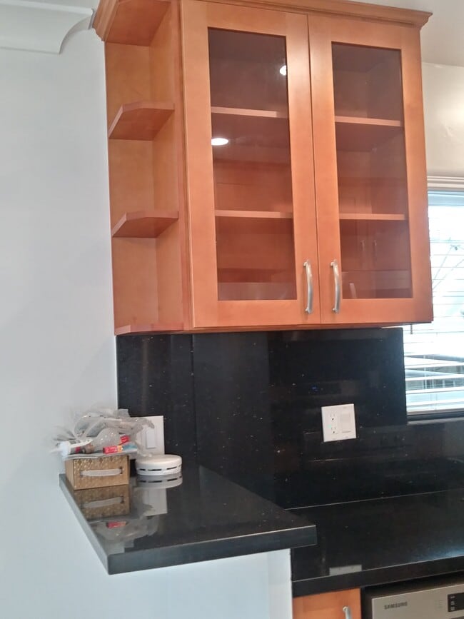 Kitchen - 206 15th St