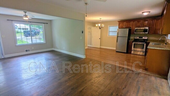 Building Photo - 631 Blackhawk Cir