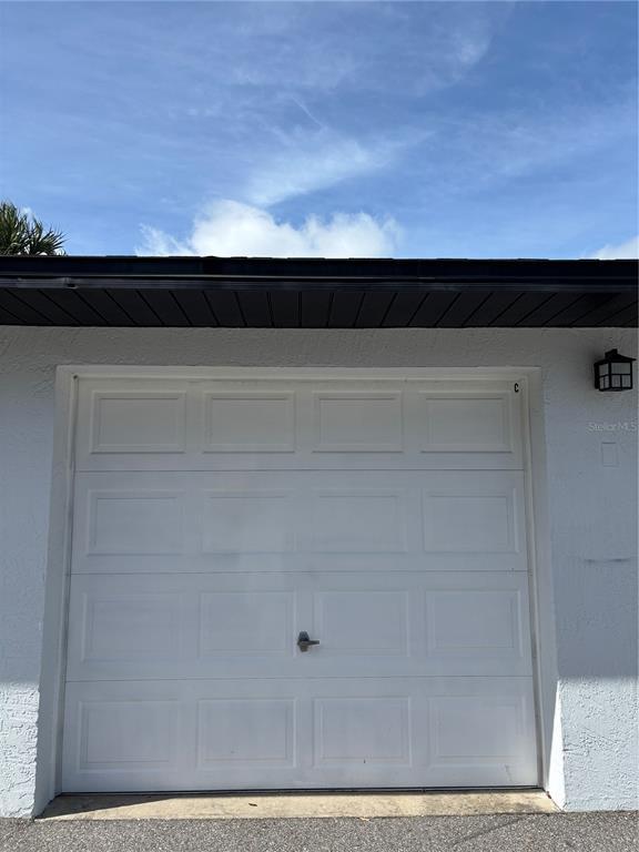 Building Photo - 5807 Erin Ln S