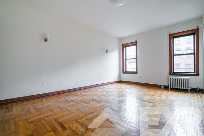 Building Photo - 1244 Pacific St