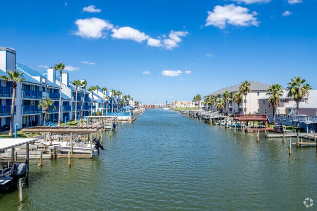 Building Photo - Spinnaker Condominiums