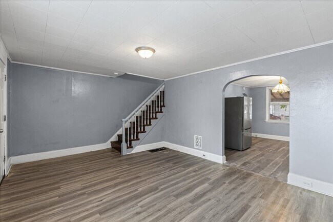 Building Photo - 1215 S Octagon Rd