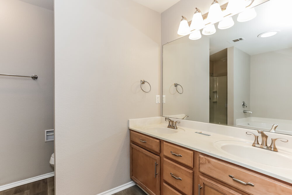 Building Photo - 213 Garden Valley Ln