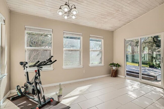 Building Photo - 7023 Riverton Dr