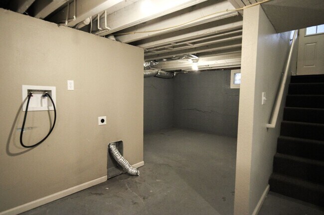 Building Photo - Updated 3BR/2BA House Near MSU – Garage, Basement & Yard!