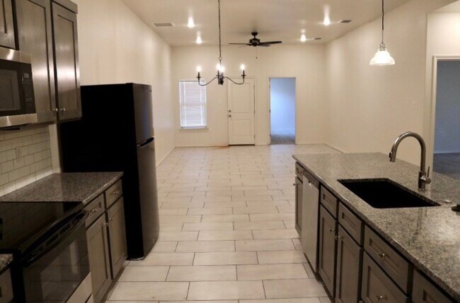 Building Photo - 1824 Corpus Ave