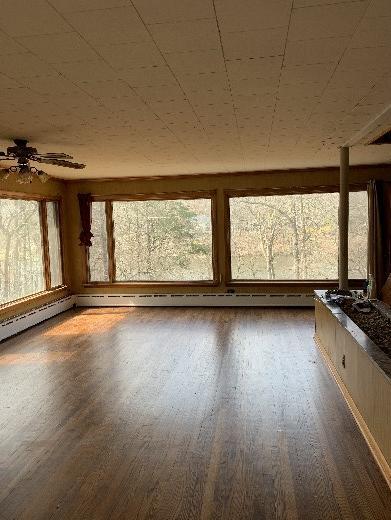 Building Photo - lakefront for rent